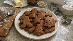 Bolachas de gengibre natalícias: receita simples e aromática no robot de cozinha