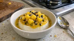 Panacota de coco com coulis de manga e maracujá — fresca, cremosa e pronta com antecedência