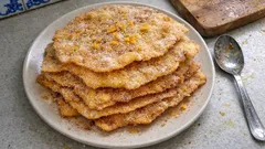 Filhós estendidas de Natal: massa com laranja, fininhas e douradas em poucos minutos