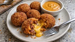Croquetes de batata-doce com cheddar no forno — crocantes por fora, cremosos por dentro