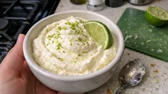 Mousse de lima bem fresca: cremosa, cítrica e pronta com 5 ingredientes