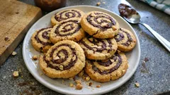 Bolachas de avelã em espiral: o truque do rolo para ficarem direitinhas