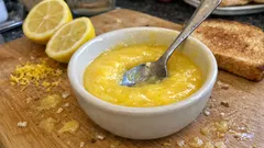 Lemon curd caseiro e aveludado: o creme de limão que fica sempre liso