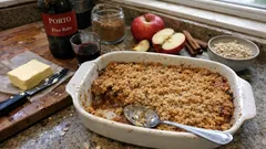 Crumble de maçã com vinho do Porto: sobremesa de forno fácil, aromática e bem crocante