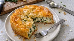 Tarte de acelga com limão e ricotta — leve, cremosa e com massa filo estaladiça