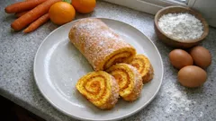 Torta de cenoura molhadinha com laranja: enrola-se morna e fica sempre macia