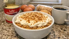 Doce da Casa em taça: creme de leite condensado, bolacha Maria e café (sempre resulta)