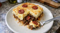 Empadão de carne com puré cremoso: a receita caseira que fica sempre douradinha