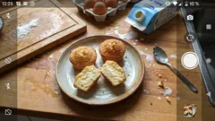 Bom bocado de coco e queijo no liquidificador — húmido e pronto em menos de 1 hora