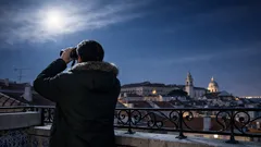 Superlua e Lua cheia de janeiro de 2026: data, hora e como ver a Lua do Lobo em Portugal