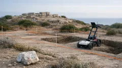 Descoberta rara em Vulci: cabeça de mármore grega pode reescrever contactos no Mediterrâneo antigo