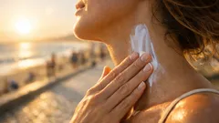 Porque é que o pescoço envelhece mais depressa e como travar as rugas com SPF e hidratação