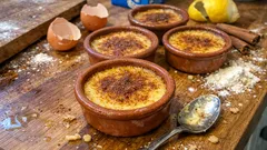 Tigeladas cremosas com canela e limão: a receita simples para um topo bem dourado