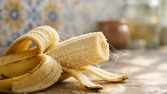 Os fios da banana fazem mal? Saiba o que são e porque aparecem