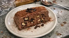 Semifrio de chocolate com salame no interior: a sobremesa fresca que sai sempre bem