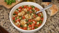 Gaspacho alentejano tradicional: fresco, rústico e pronto em poucos minutos