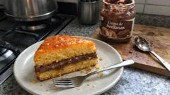 Torta de laranja com creme de avelã: sobremesa perfumada e cremosa para o lanche