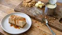 Semifrio de caramelo fácil (sem forno) com base crocante de bolacha